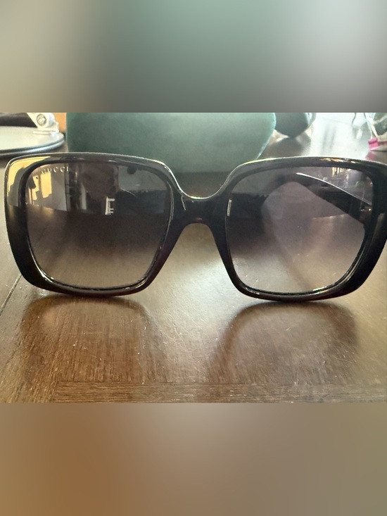 Gucci Accessories - Gucci Women's Black Oversized Square Sunglasses